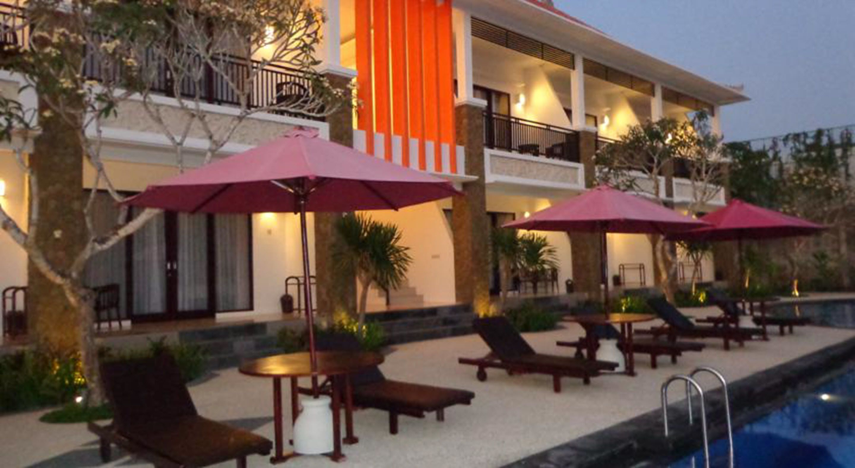 Front of property - evening/night