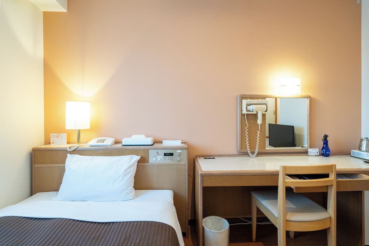 Masa, ütü/ütü masası, ücretsiz kablosuz İnternet, çarşaf takımı