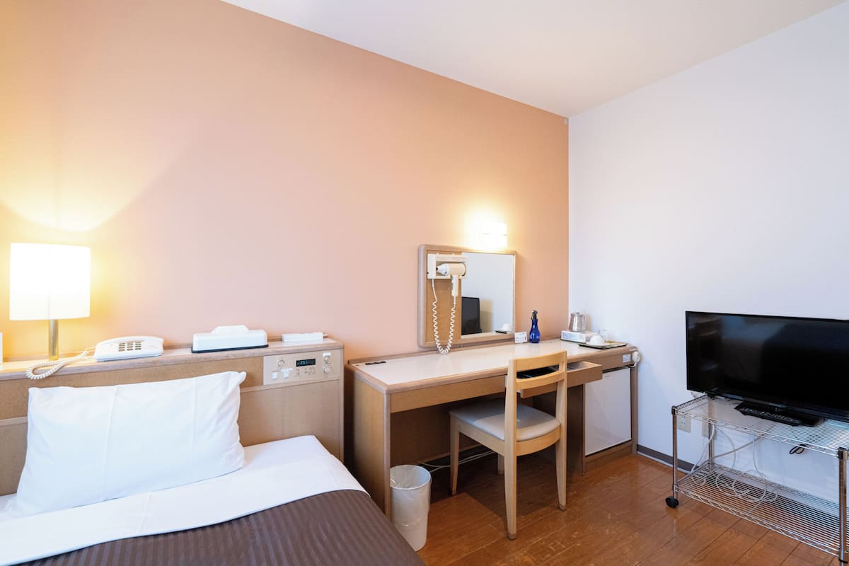 Masa, ütü/ütü masası, ücretsiz kablosuz İnternet, çarşaf takımı