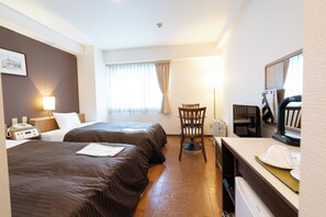 Desk, iron/ironing board, free WiFi, bed sheets - Sapporo Clark Hotel (Sapporo)