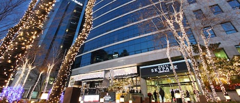 Front of property - evening/night