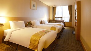 In-room safe, iron/ironing board, free WiFi, bed sheets - Hotel Skypark Central Myeongdong (Seoul)
