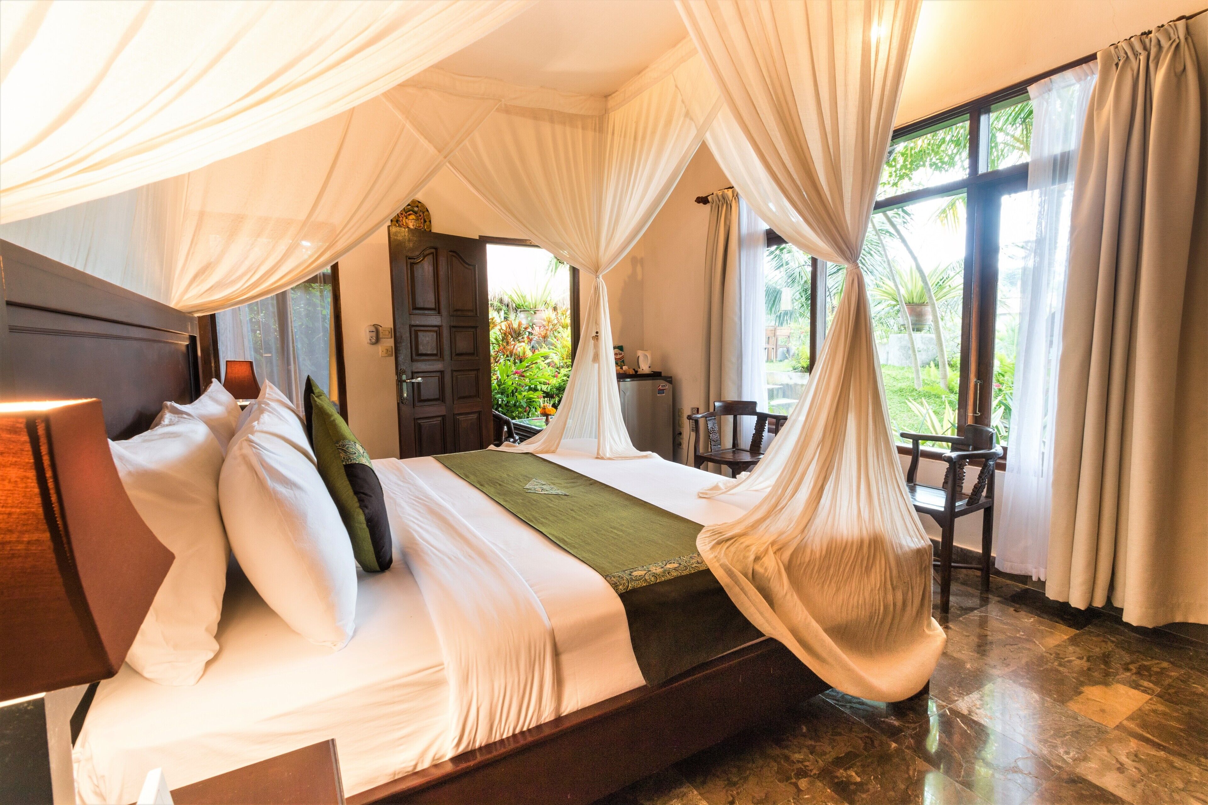 superior room (classic) | 1 bedroom, minibar, in-room safe, blackout curtains