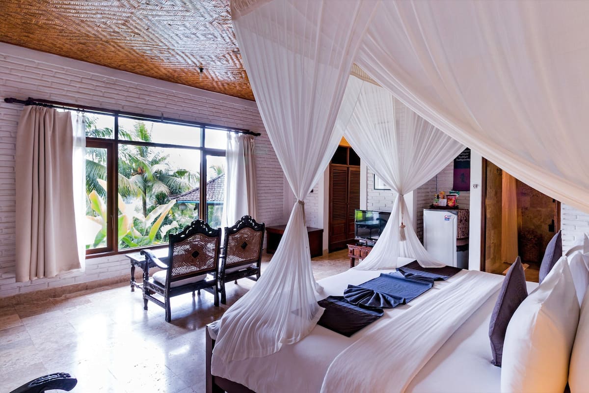 deluxe room, 1 bedroom | 1 bedroom, minibar, in-room safe, blackout curtains