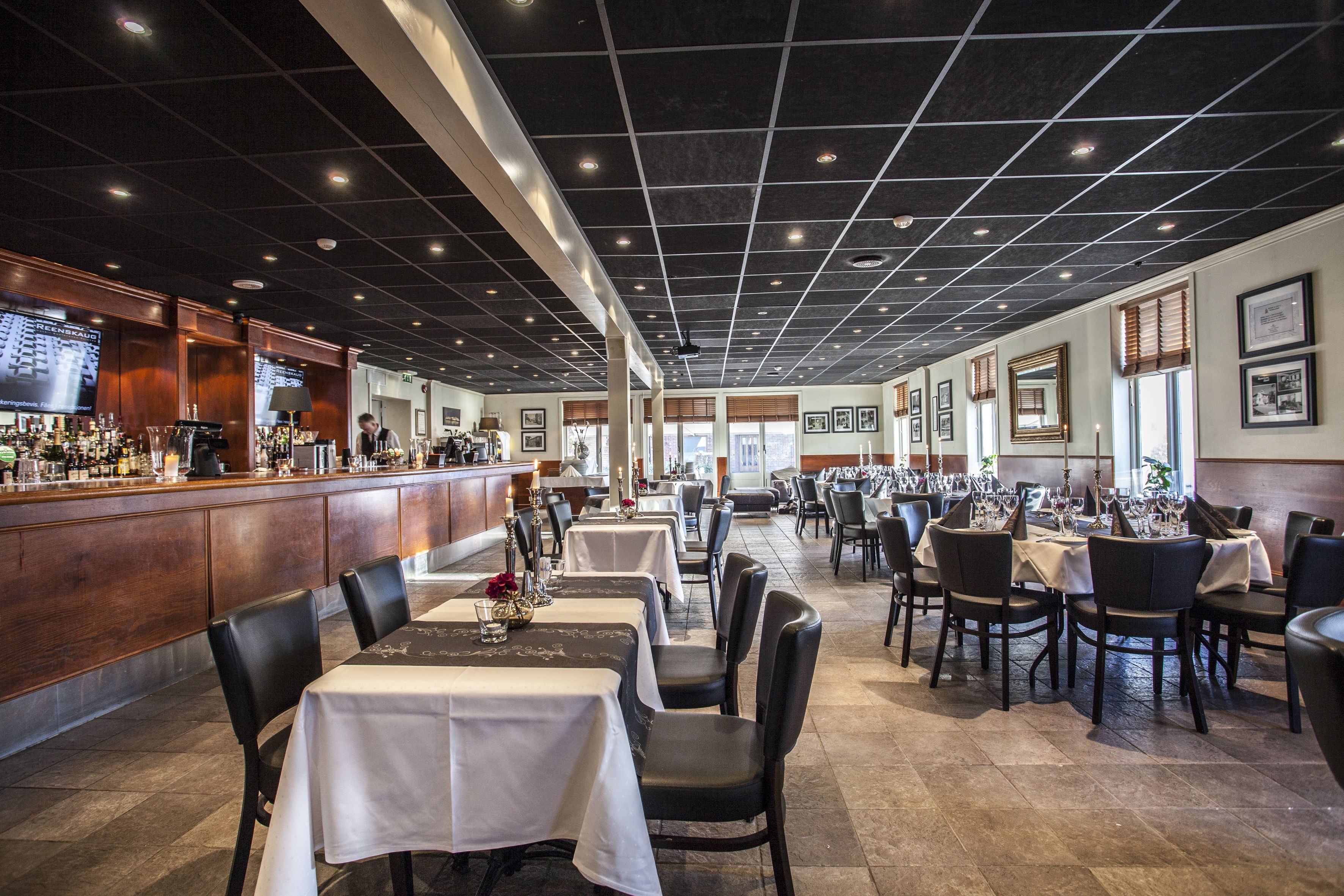 Bar (in der Unterkunft)