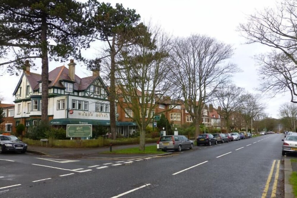 Wards Hotel