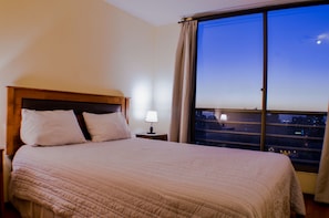 Deluxe-Apartment, 1 Schlafzimmer, Stadtblick | Bügeleisen/Bügelbrett, kostenloses WLAN