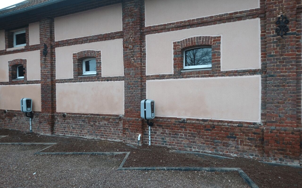 premium bedding, individually decorated, desk, laptop workspace