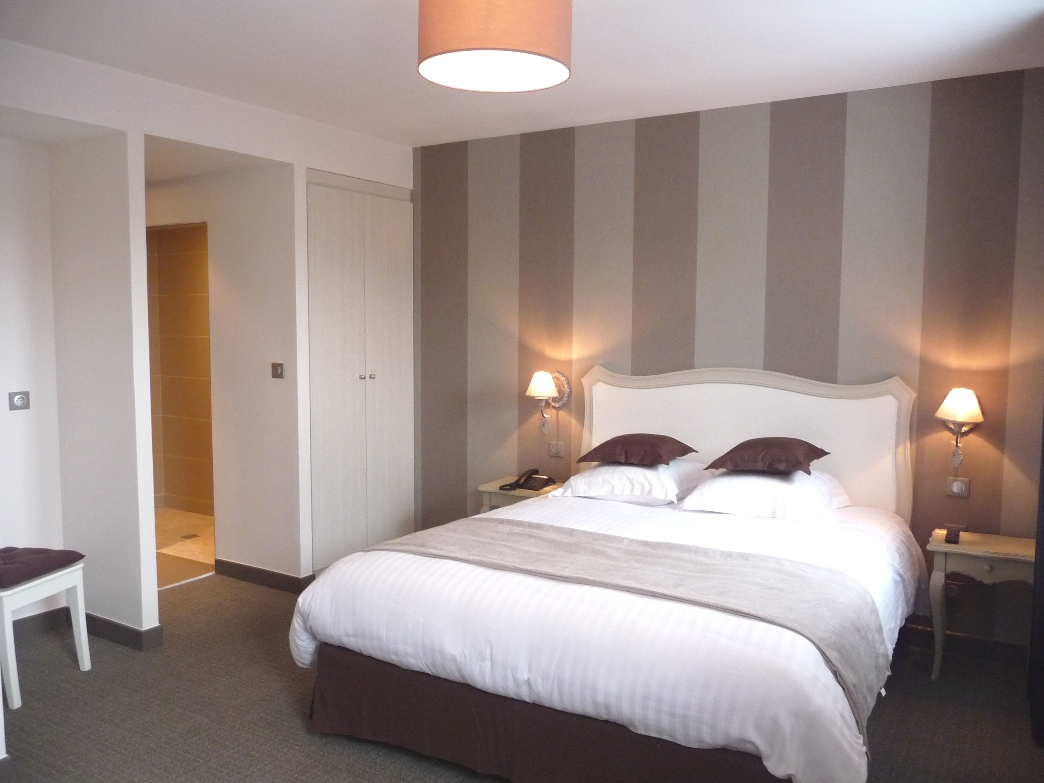 premium bedding, individually decorated, desk, laptop workspace