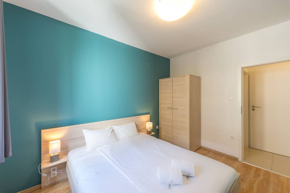 1 bedroom, iron/ironing board, free WiFi, bed sheets