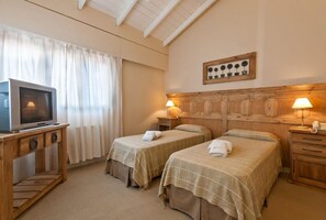 Daunenbettdecken, Zimmersafe, kostenlose Babybetten, Zustellbetten
