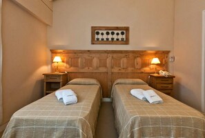 Daunenbettdecken, Zimmersafe, kostenlose Babybetten, Zustellbetten