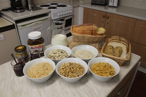 Free daily continental breakfast