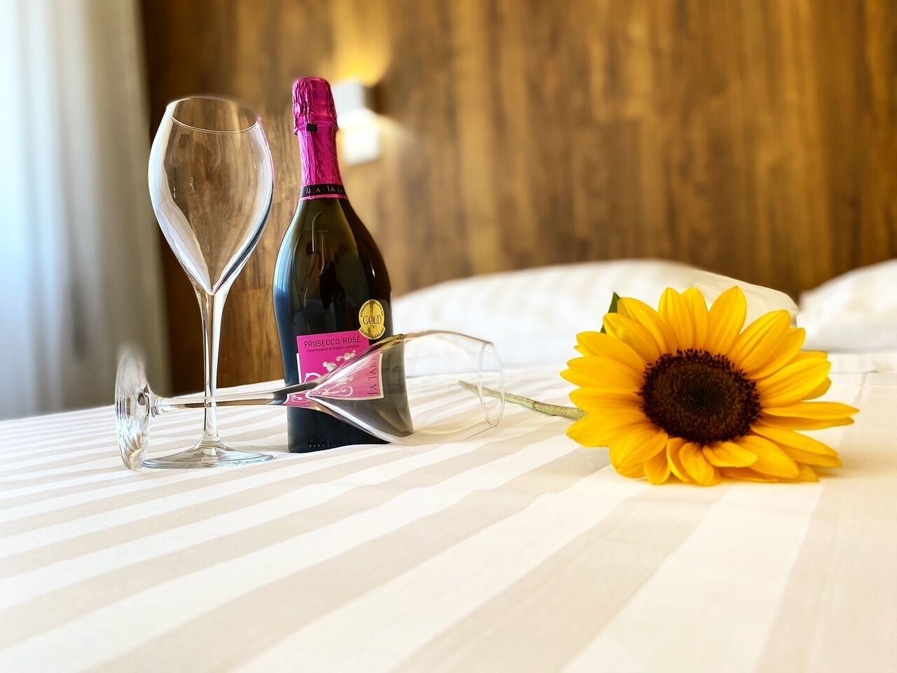 Comfort Double Room | Frette Italian sheets, hypo-allergenic bedding, down comforters