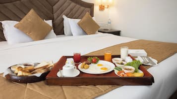 Executive Double Room | Premium bedding, minibar, in-room safe, desk