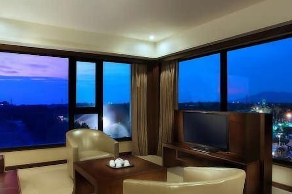 LCD TV