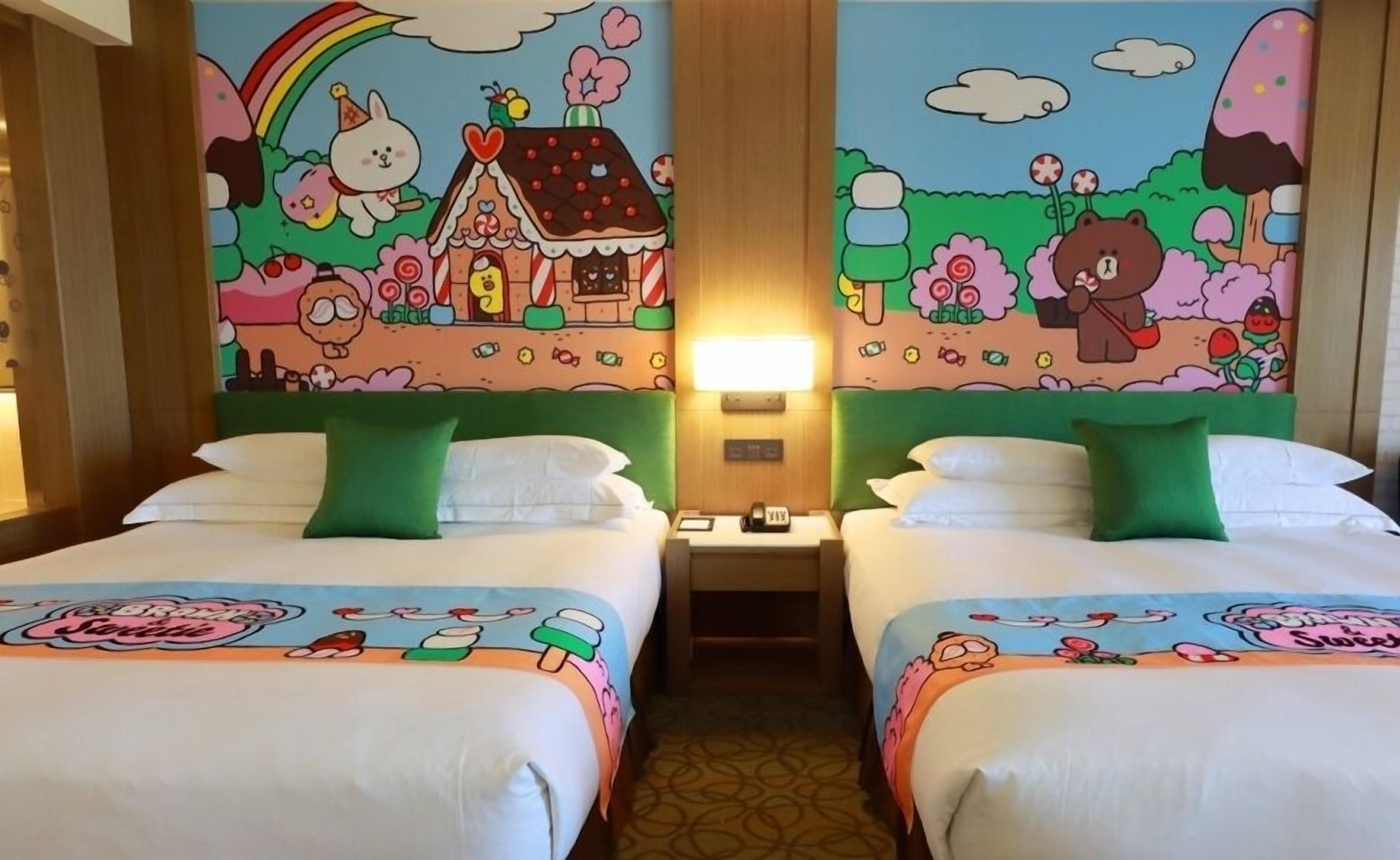 Quarto quádruplo com design assinado, banheira | Edredons de pluma, cofres nos quartos, Wi-Fi de cortesia, roupa de cama