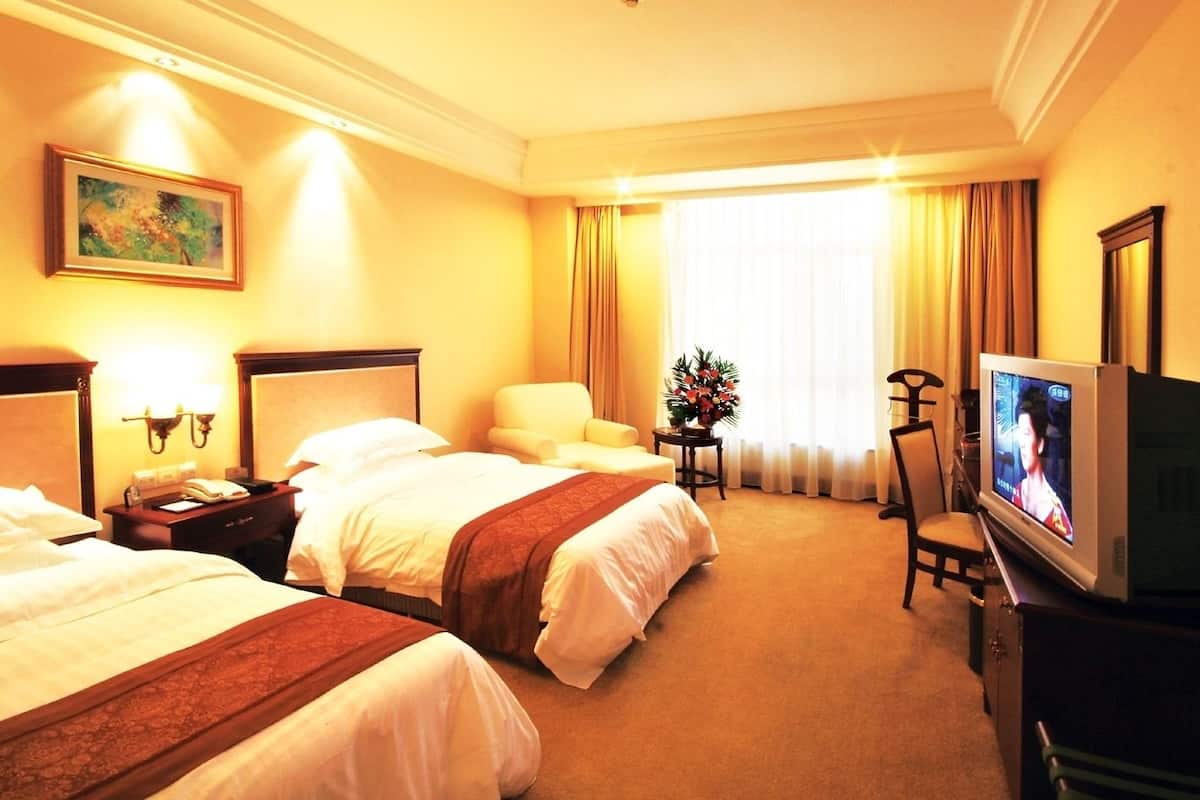 Phòng Tiêu chuẩn, 2 giường đơn | Két bảo mật tại phòng, bàn, giường gấp/giường phụ (phụ phí)