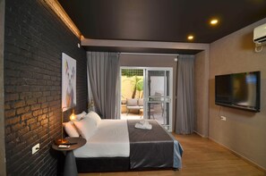 Estúdio luxo, vista para o jardim, no jardim | Roupas de cama premium, frigobar, cofres nos quartos