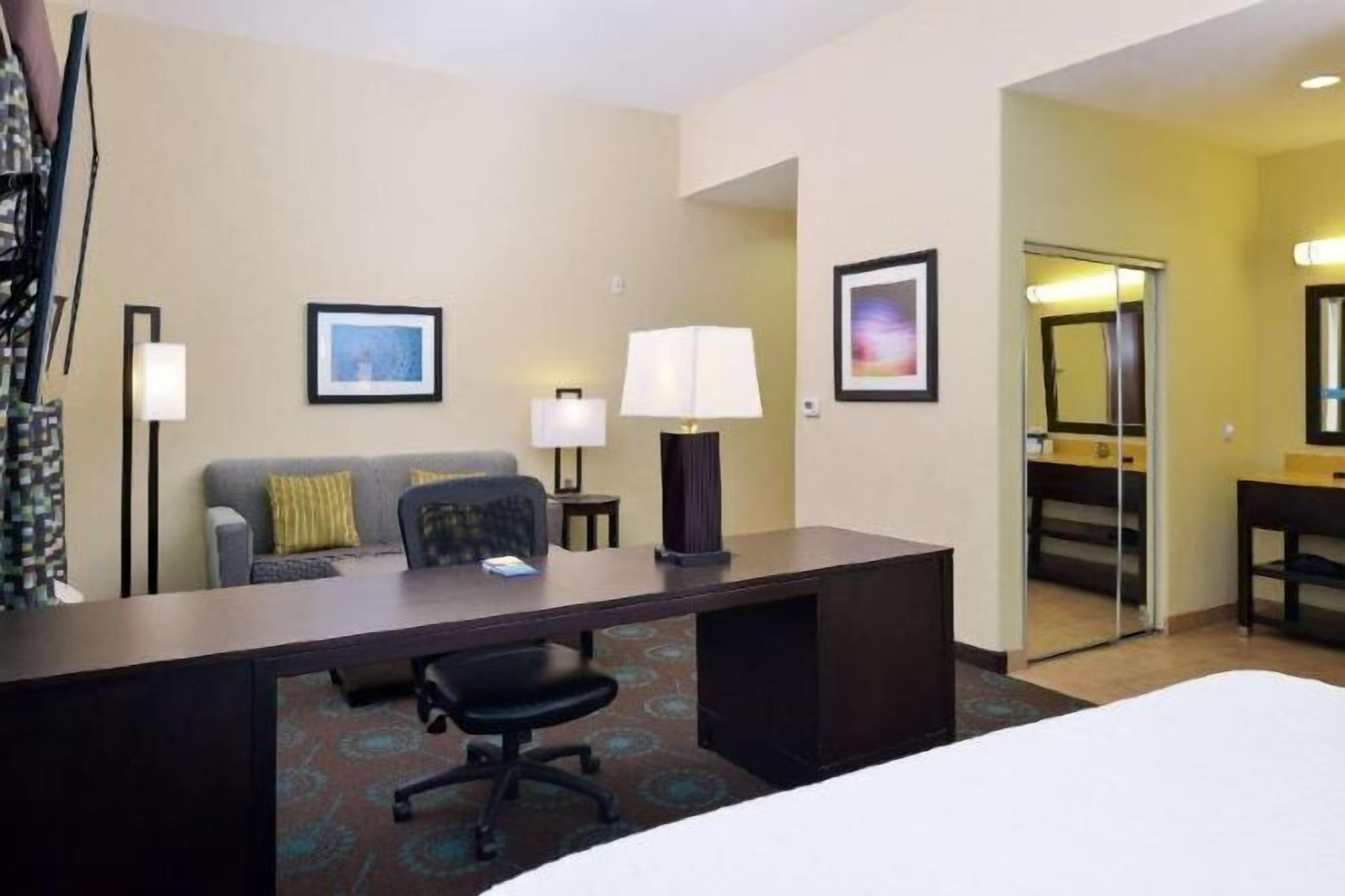 Caja de seguridad en la habitación y sistema de insonorización 