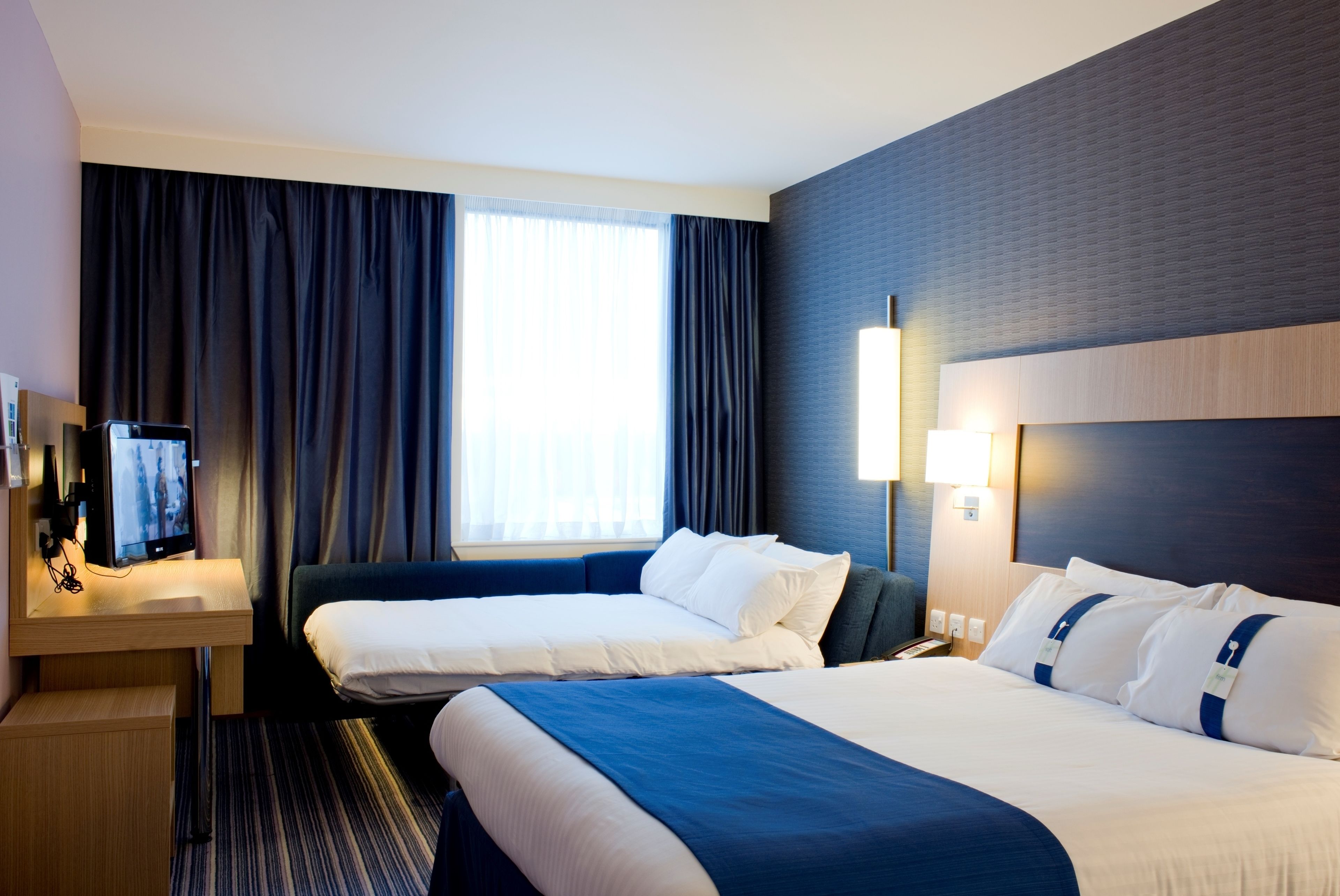 standard room, 1 double bed with sofa bed | 1 bedroom, in-room safe, desk, soundproofing