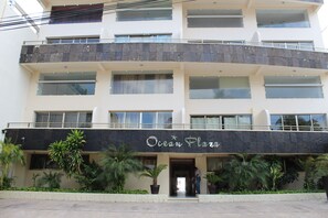 Front of property - Koox La Mar CondHotel (Playa del Carmen)