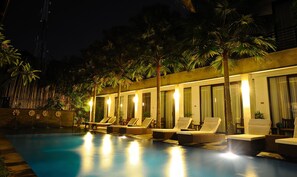 Outdoor pool, pool loungers