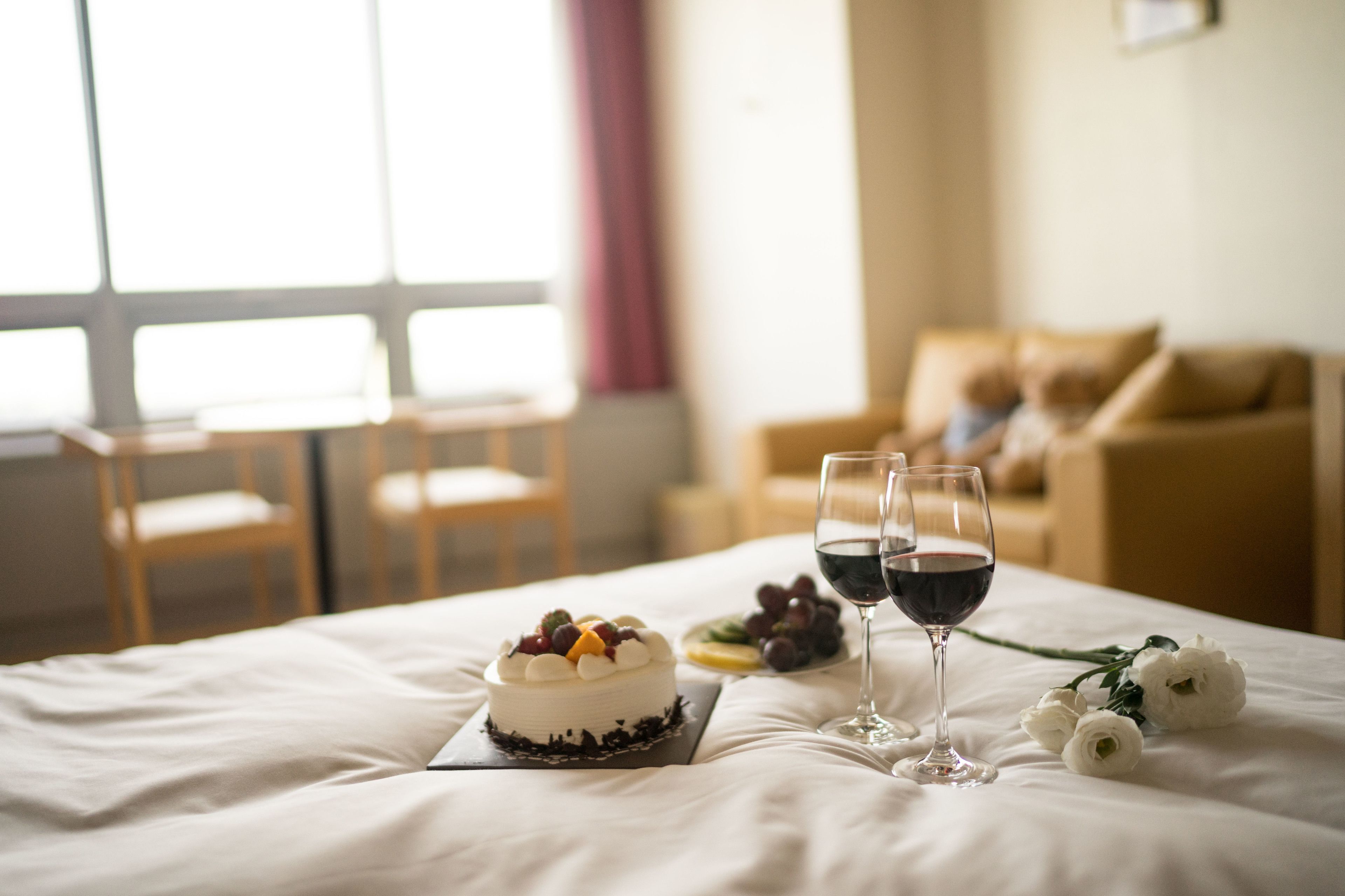 parking package (free parking for 7 days) | premium bedding, down duvets, pillow-top beds, individually decorated