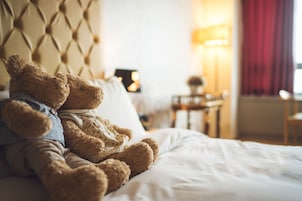 Honeymoon Package (Free wine set, Parking for 1 Day, Late Check Out until 4pm)  | 高档床上用品、羽绒被、加厚床垫、特色装修