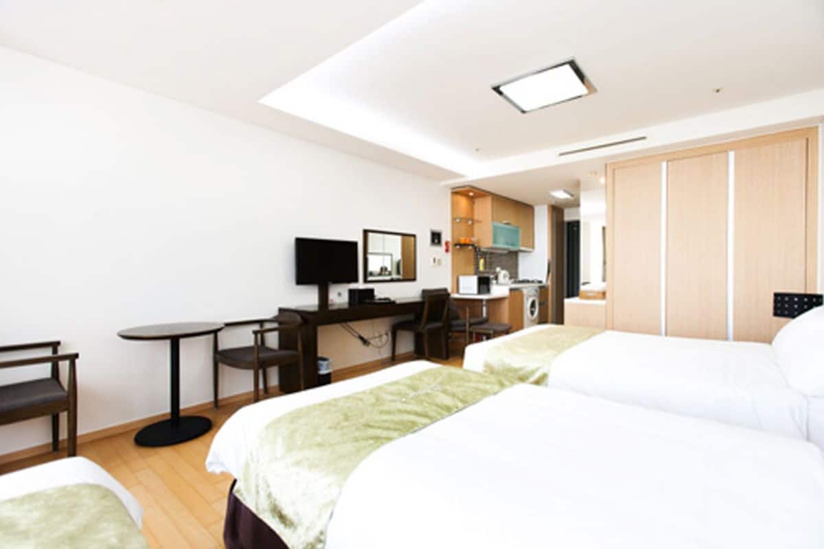 Deluxe Twin kamer, keuken (Family Type) | Luxe beddengoed, donzen dekbedden, pillowtop-bedden