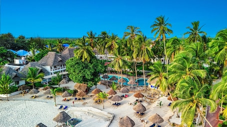 Vue aérienne. Paradise Beach Resort