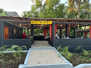 3 restaurantes: opção de café da manhã, almoço e jantar