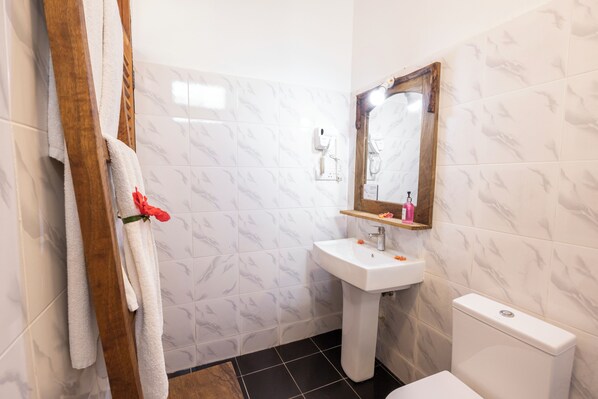 Standardzimmer | Badezimmer