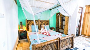 Standard Room | Down comforters, memory foam beds, in-room safe, free WiFi - Paradise Beach Resort (Uroa)