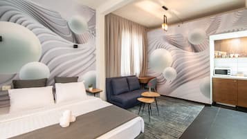 1 bedroom, premium bedding, pillow-top beds, in-room safe