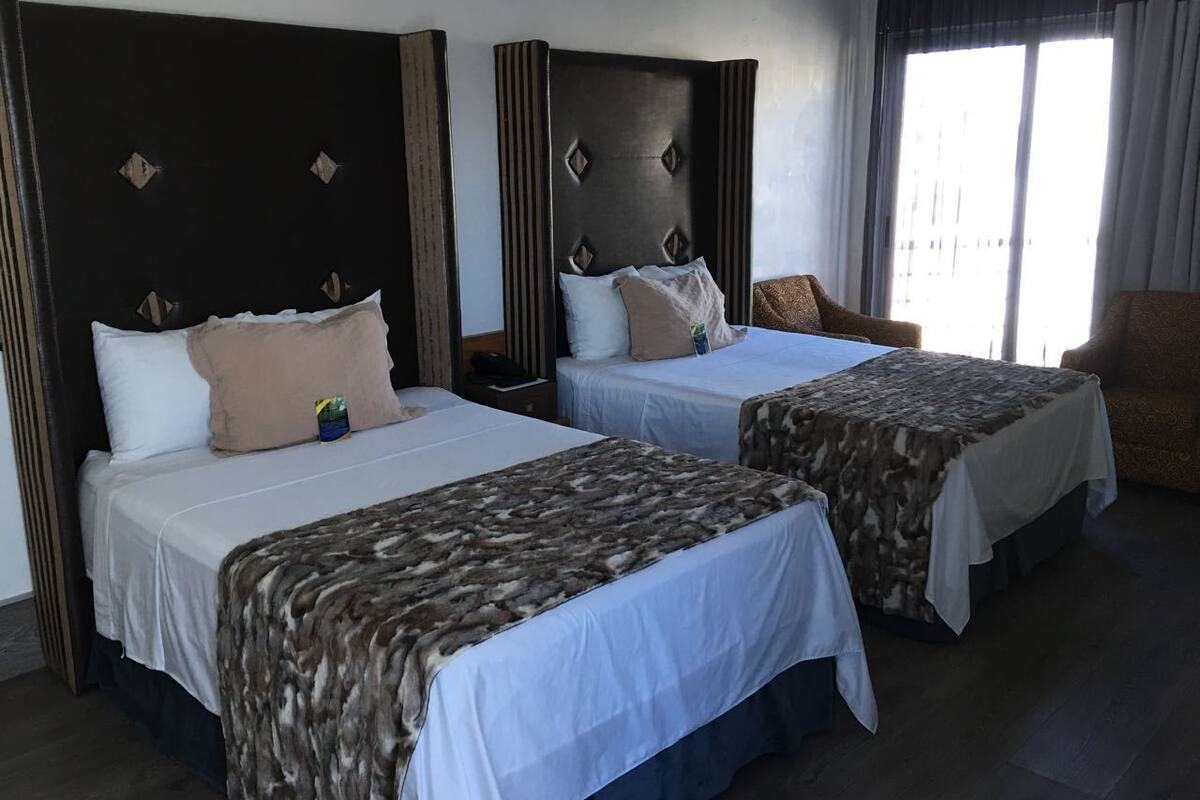 Junior Suite, 1 King Bed | Premium bedding, down duvets, blackout curtains
