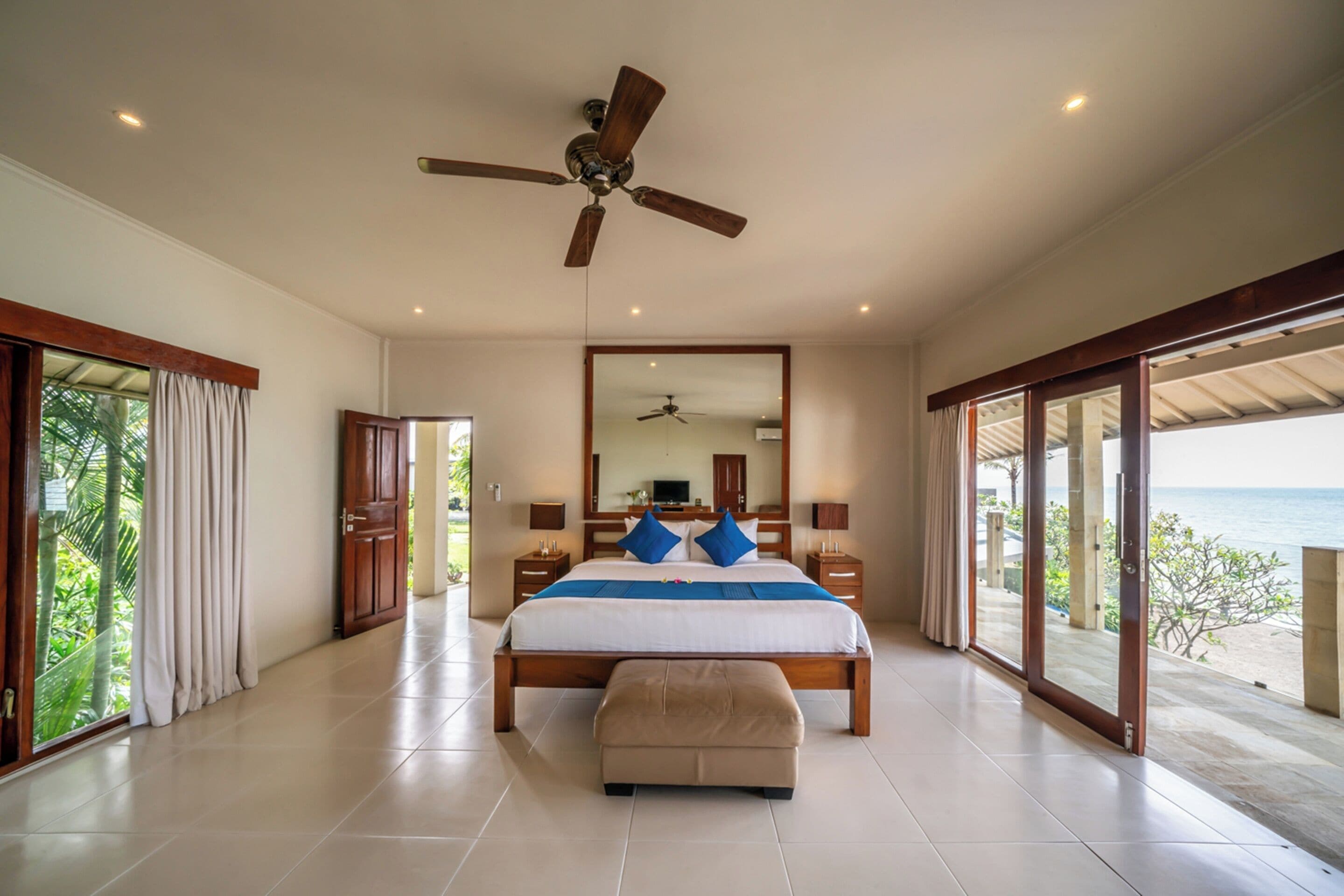 Grand-huvila, 4 makuuhuonetta, rantanäköala (Beach) | Tallelokero huoneessa, silitysrauta/-lauta, ilmaiset vauvansängyt