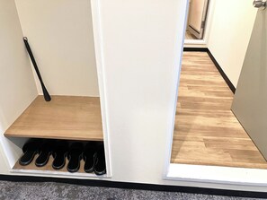 Individuelt dekorert, skrivebord, wi-fi (inkludert) og sengetøy