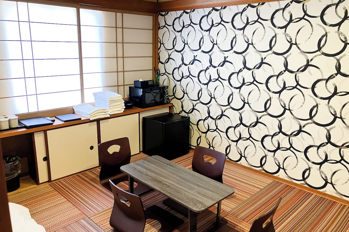 Japanese-style Room, Non Smoking | Individually decorated, desk, free WiFi, bed sheets