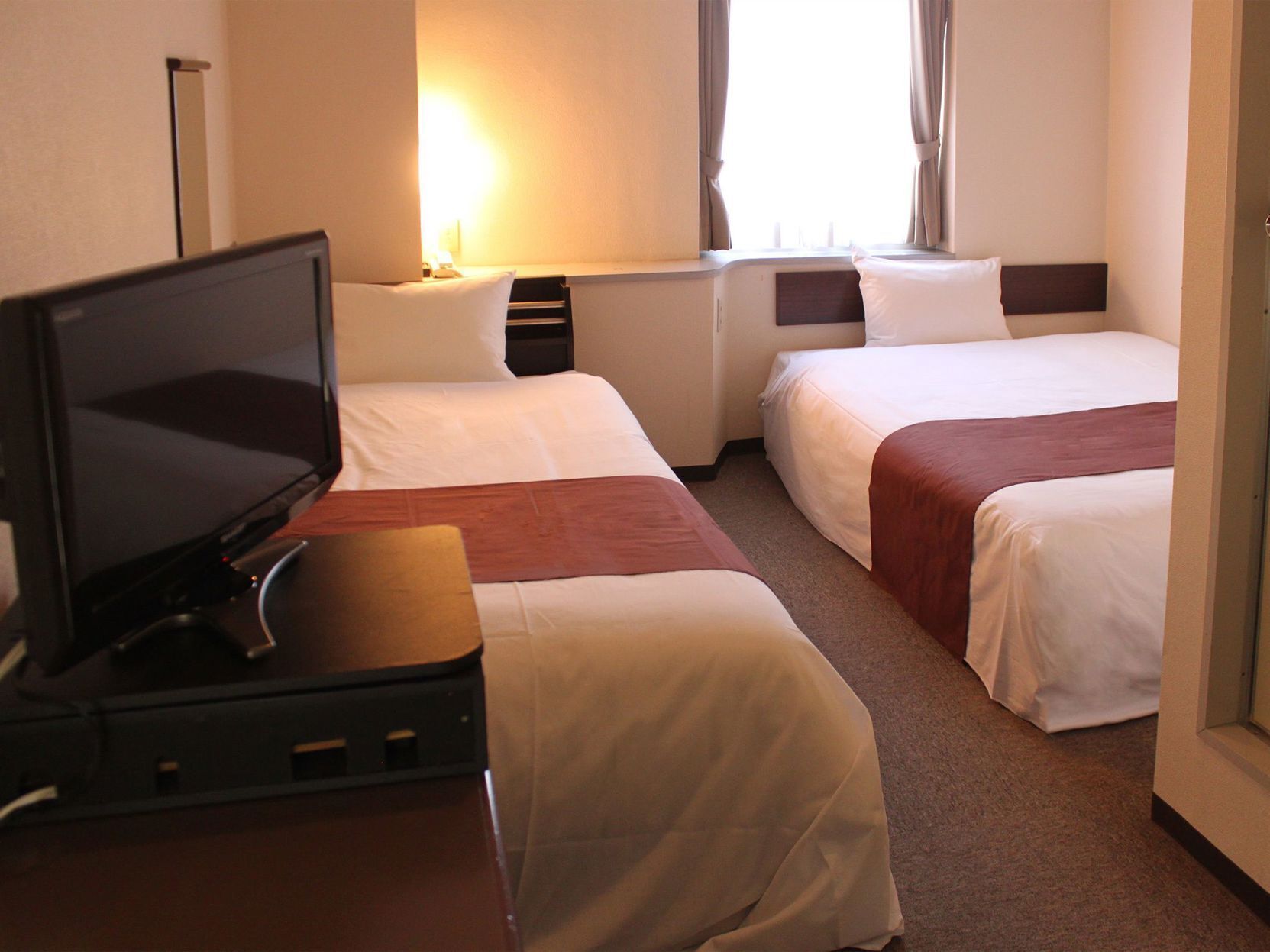 Individually decorated, desk, free WiFi, bed sheets