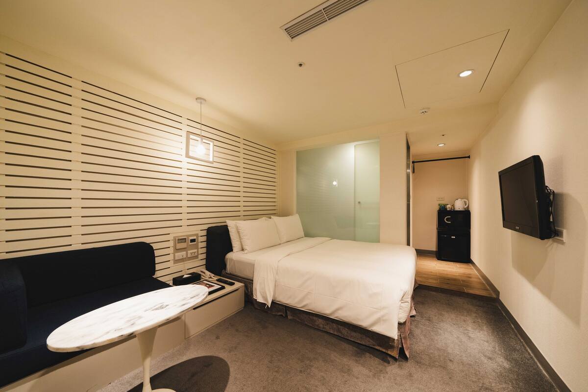高級客房, 1 張標準雙人床 | 高級寢具、羽絨被、迷你吧、客房內保險箱