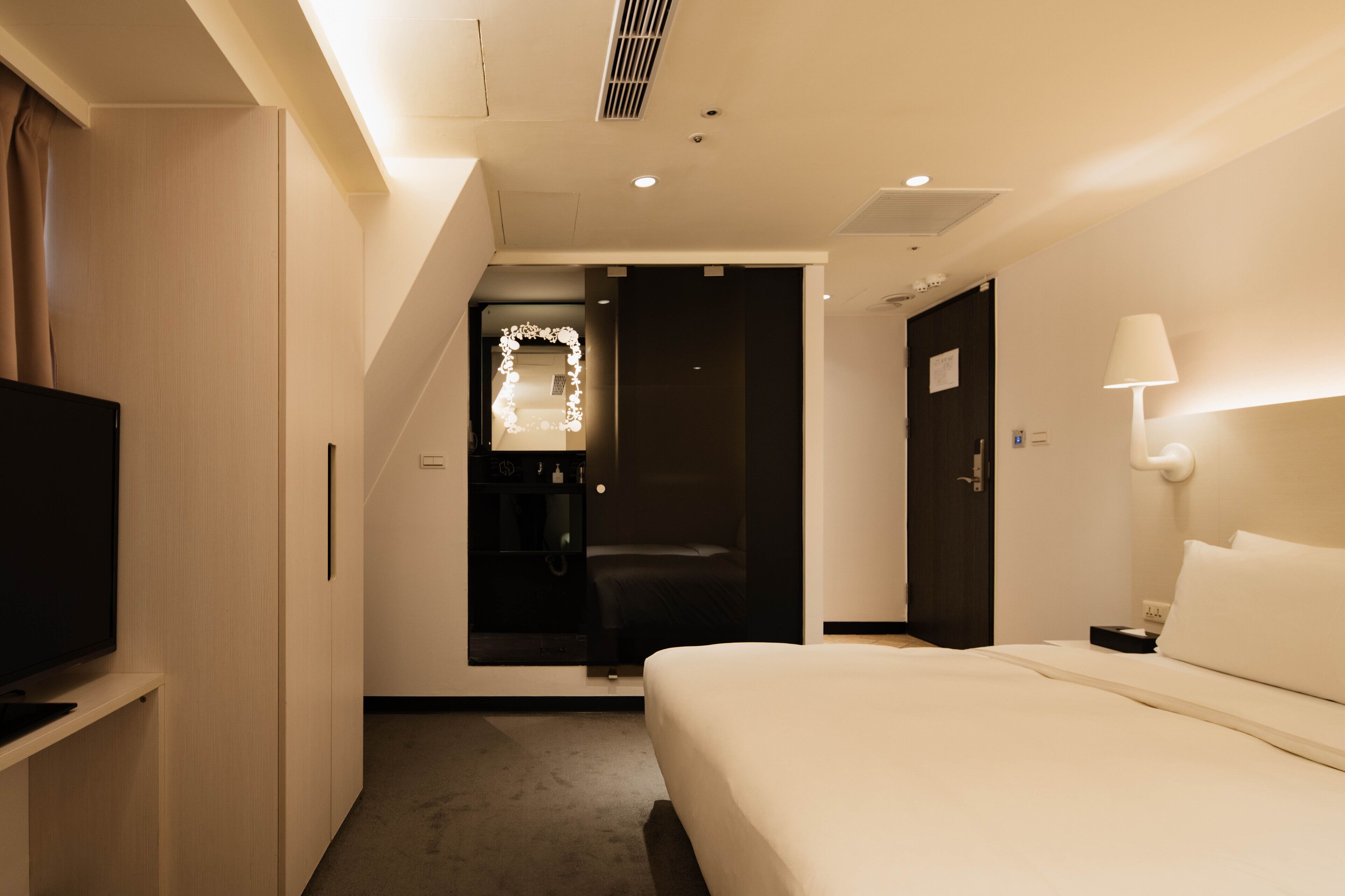 triple room | premium bedding, down duvets, minibar, in-room safe