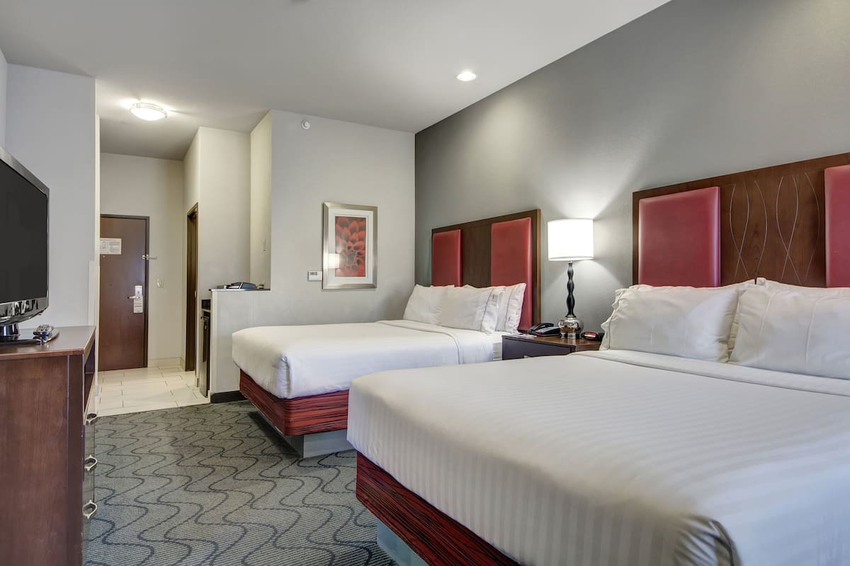 1 bedroom, pillow-top beds, desk, iron/ironing board