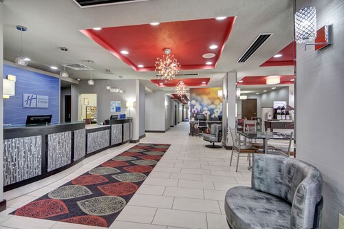Holiday Inn Express & Suites Oklahoma City North by IHG