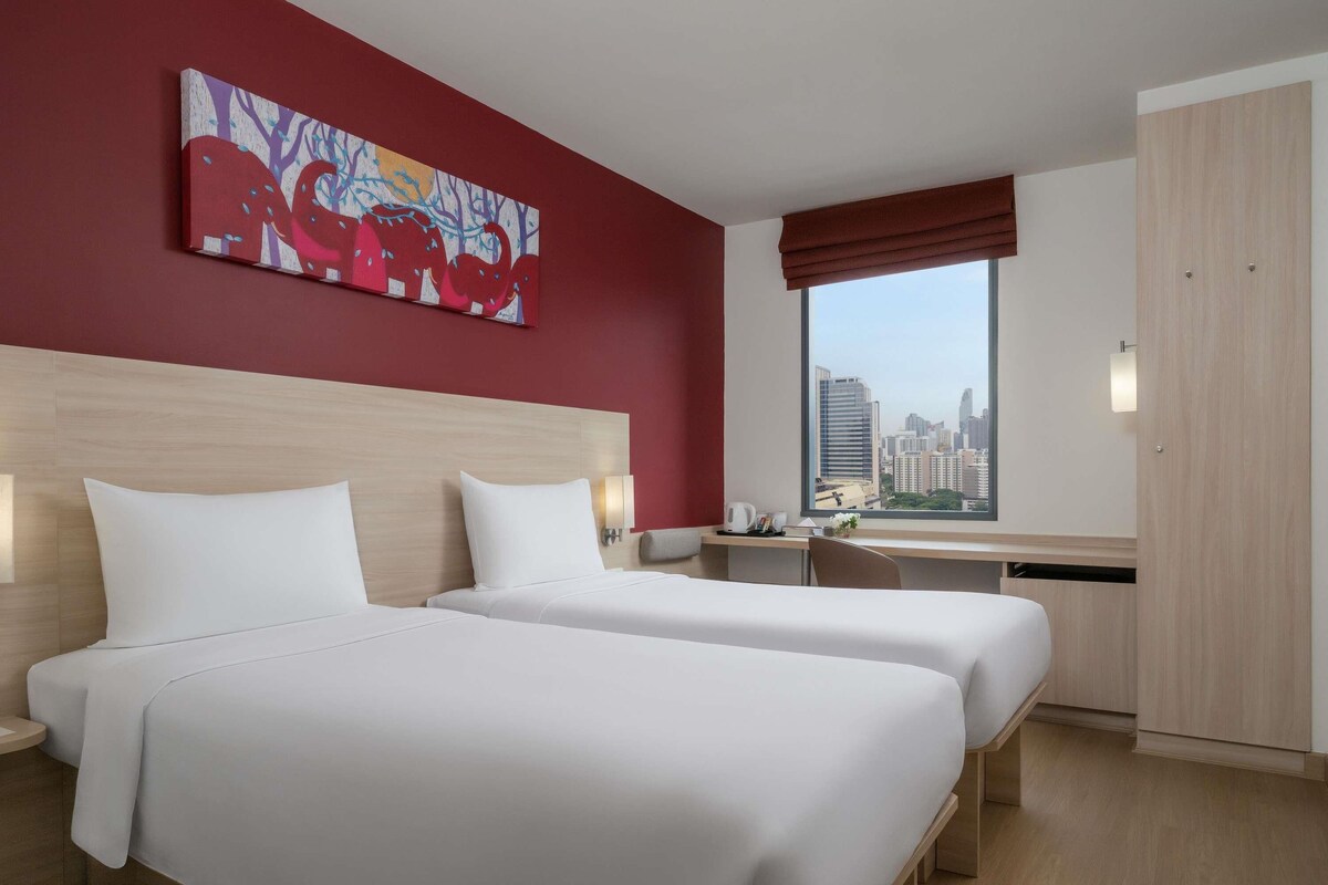 In-room safe, desk, iron/ironing board (on request)
