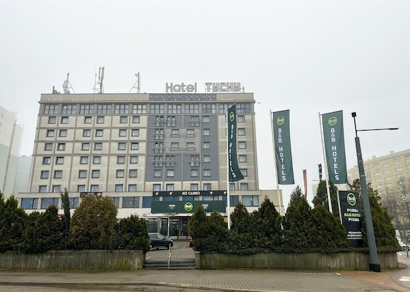 A multi-story hotel building with the name "Hotel Tychy" prominently displayed. - B&B HOTEL Tychy (Tychy)