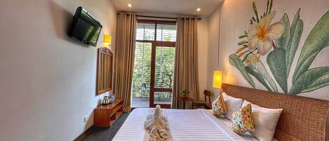 Deluxe Double Room with Balcony | Premium bedding, pillowtop beds, minibar, in-room safe
