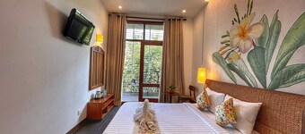 Monsoon Riverside Hotel