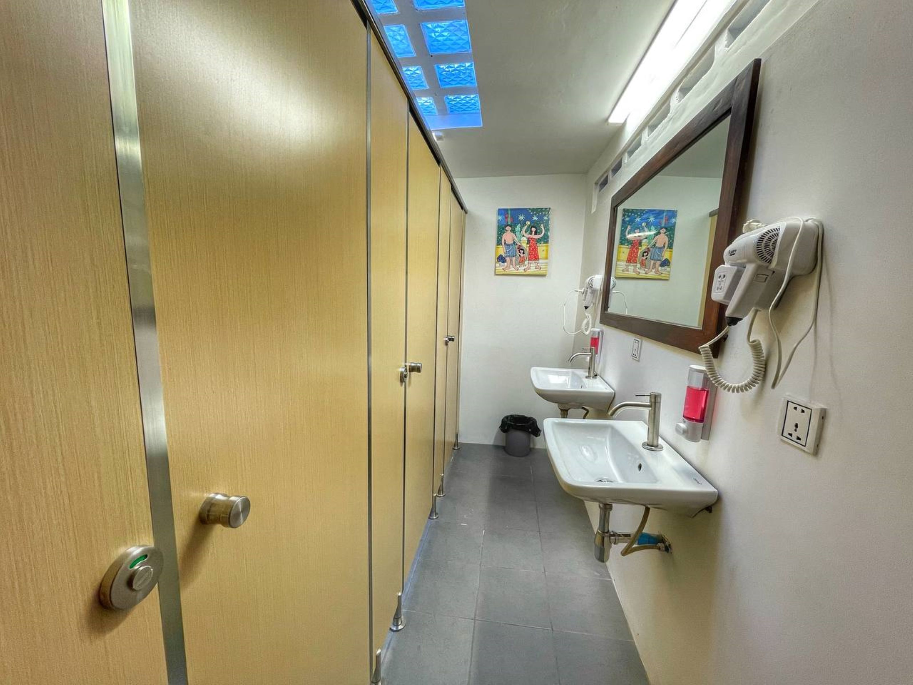 Photo - Monsoon Riverside Hotel