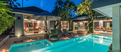 Villa, 3 camere da letto, piscina privata, vista piscina | 2 camere, minibar, una cassaforte in camera, con stile personalizzato